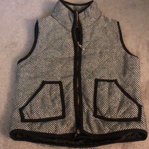 Women’s Herringbone vest size medium